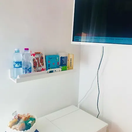 拉法埃拉旅馆 *